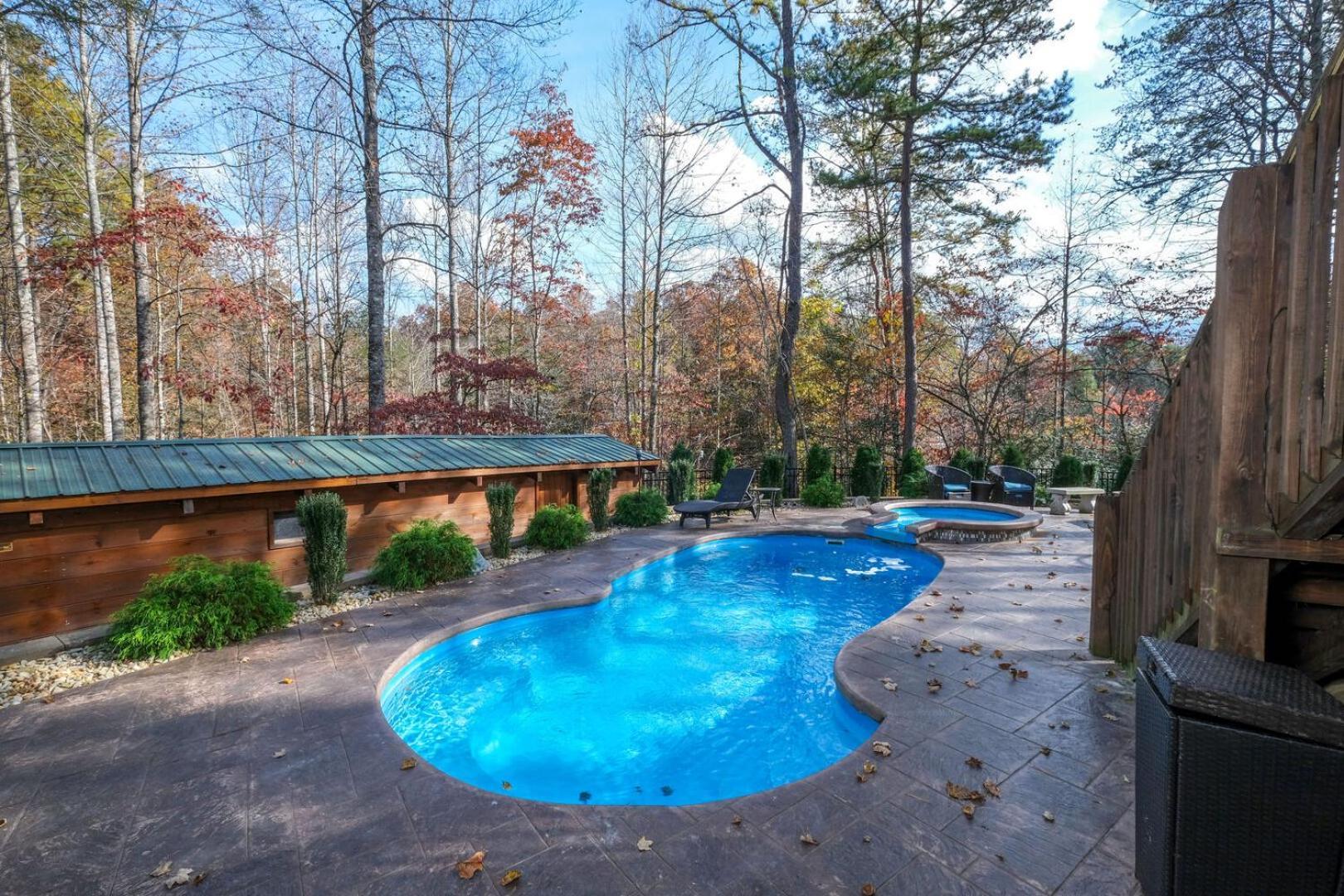 Pitter Patter Swimming Pool Ht Near D'Town Villa แกตลิงเบิร์ก ภายนอก รูปภาพ